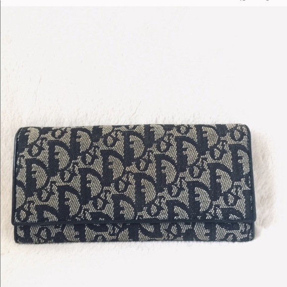 Dior Trotter Wallet placed On Chain price firm - Picture 10 of 11